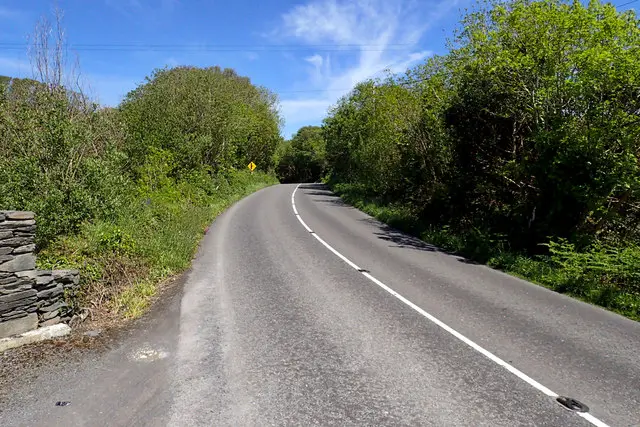 R591 approaching turnoff to Ballyrisode Beach