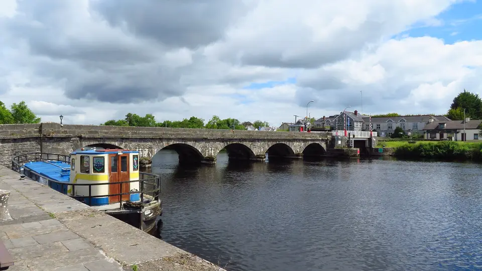 Roosky Bridge & the River Shannon