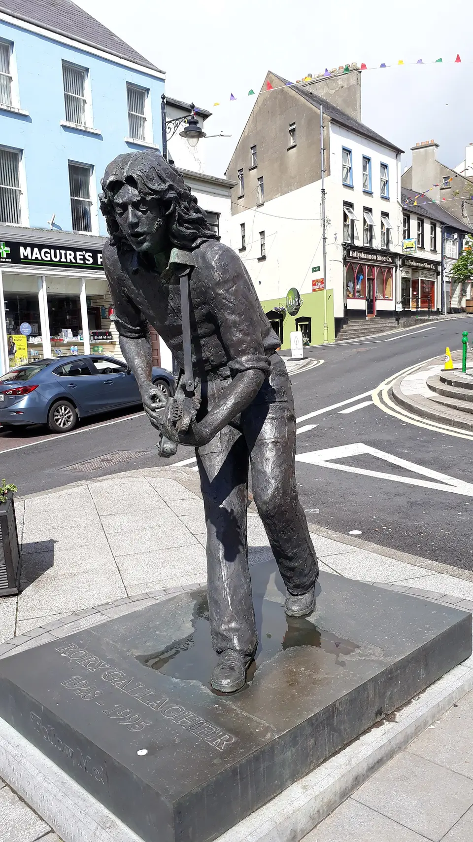 Rory Gallagher statue in Bellyshanon, County Donegal, Ireland1