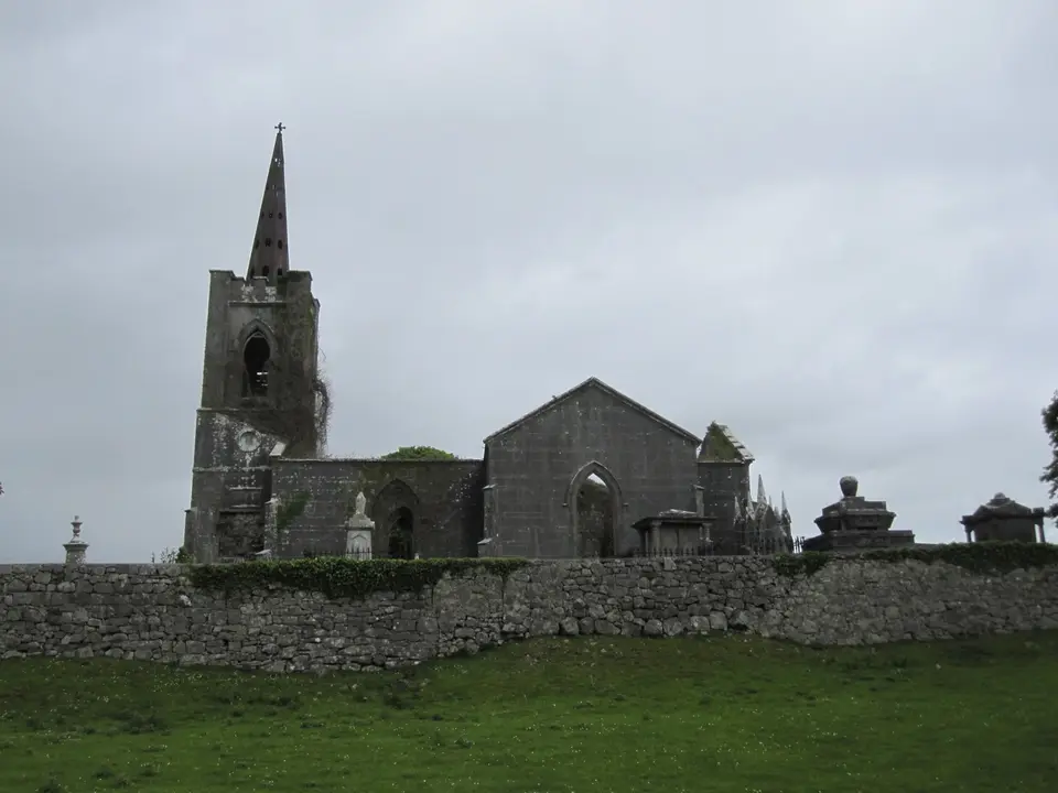 Ruined Church near Hollymount