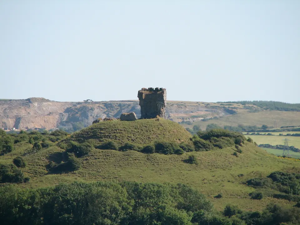 Near Shanagolden. I've been told this is Shanid Castle.