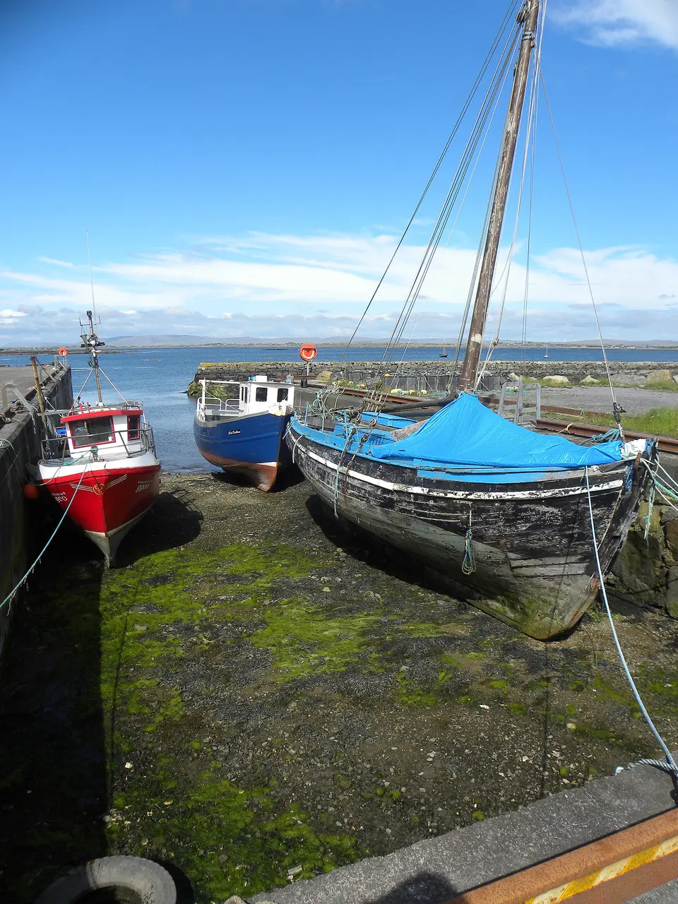 Small harbour on Carraveg Bay