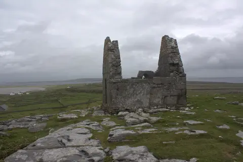 Tempull Bheanáin (Temple Benen), near Kilronan