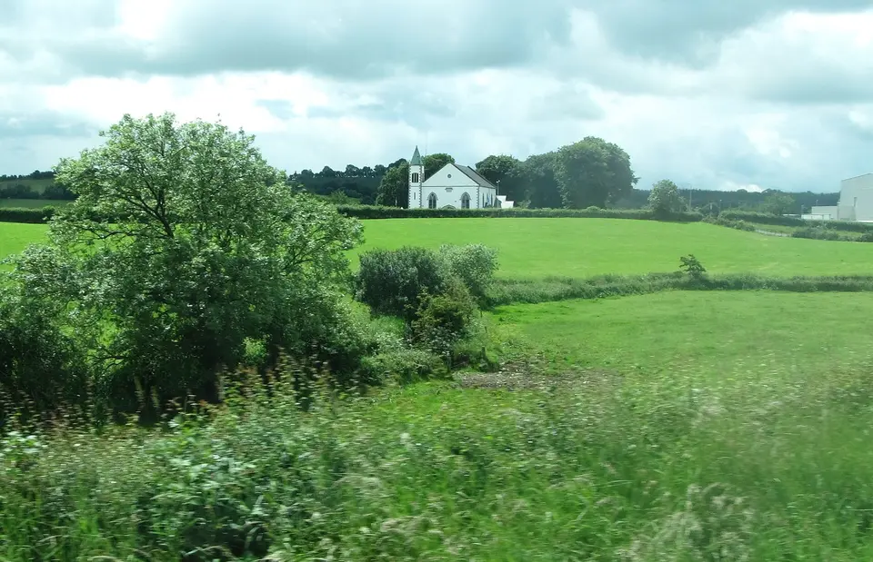 The Annagh River flowing north-westwards towards Lough Sillan