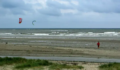 The beach at Ballynamona