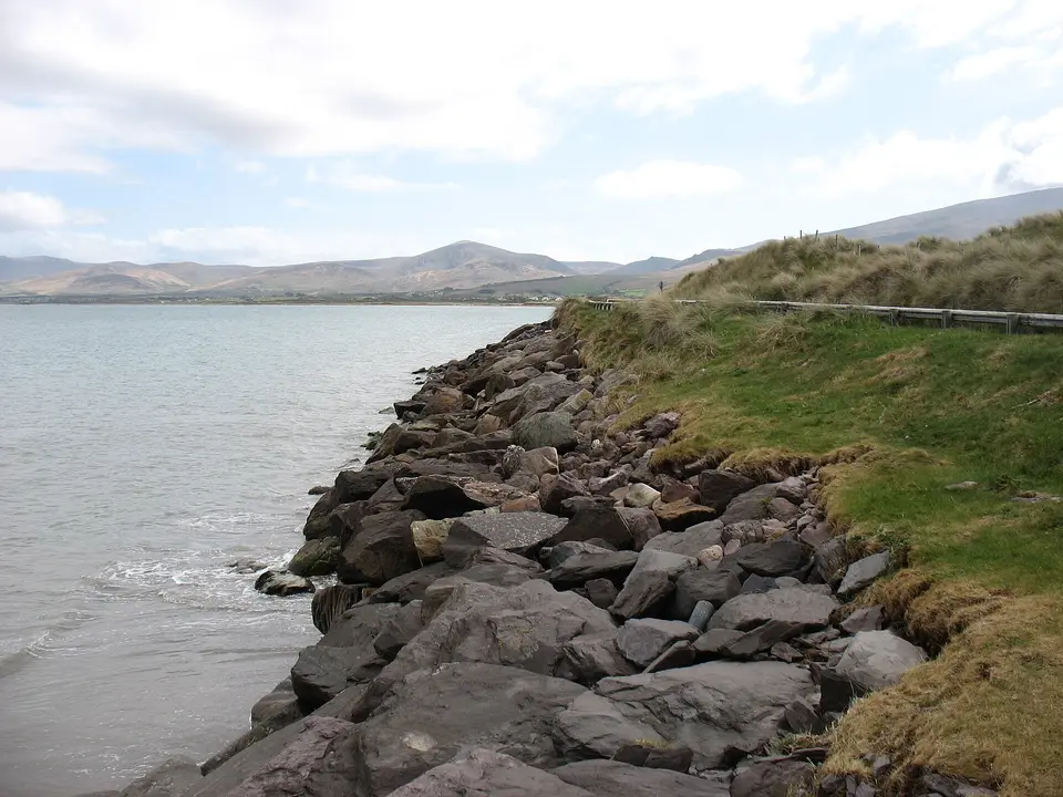 The coast of Tralee Bay
