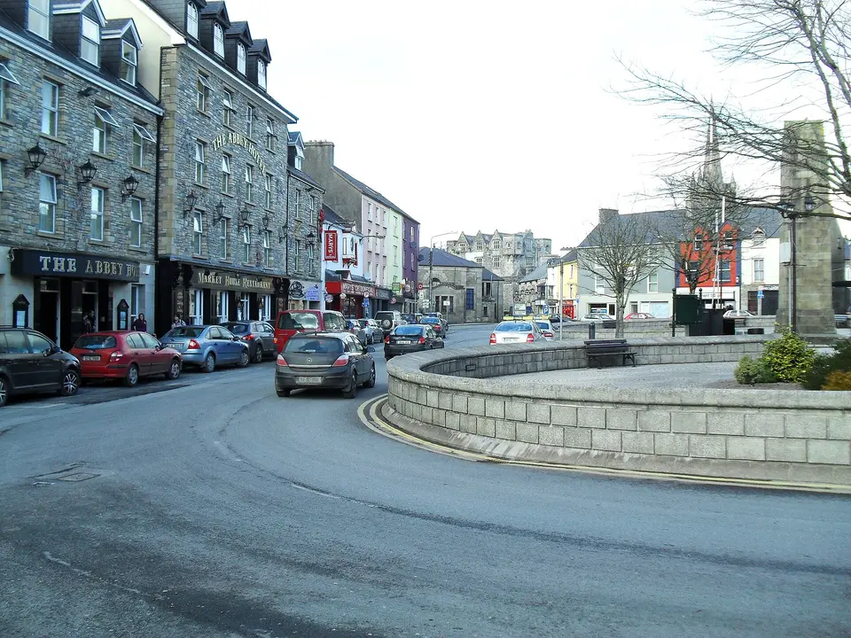The Diamond, Donegal The west side of The Diamond in Donegal Town.