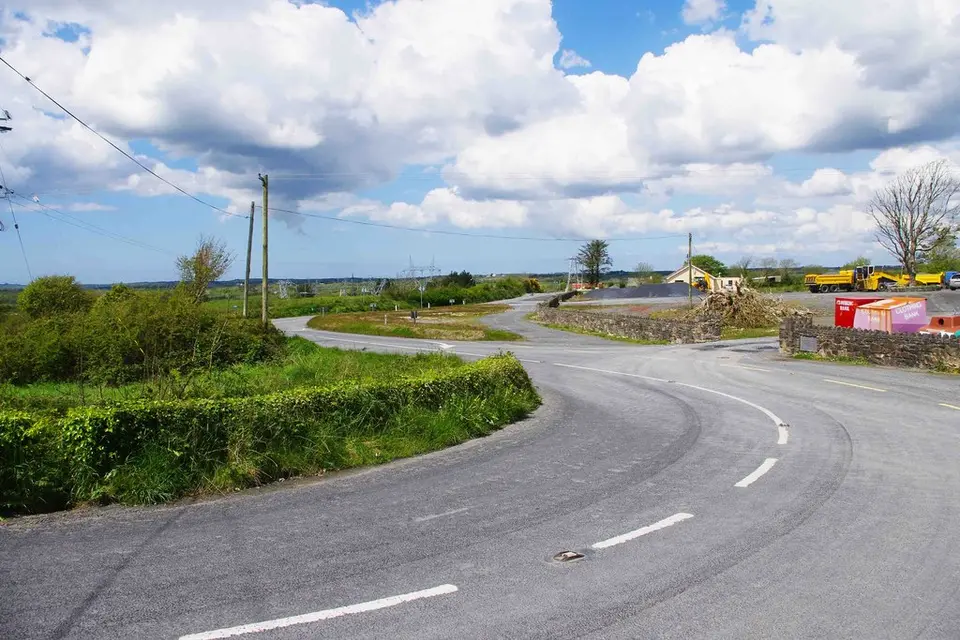 The R473 road north of Labasheeda, Co. Clare