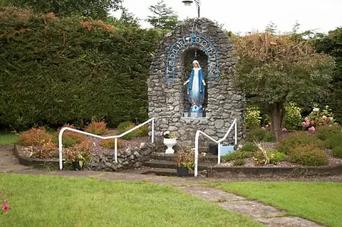 Tobairin Domhnach Shrine at site of ancient Holy Well