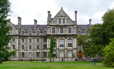 The Graduates Memorial Building and lawns at Trinity College Dublin.