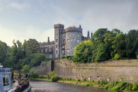 Kilkenny Castle above the River Nore.
