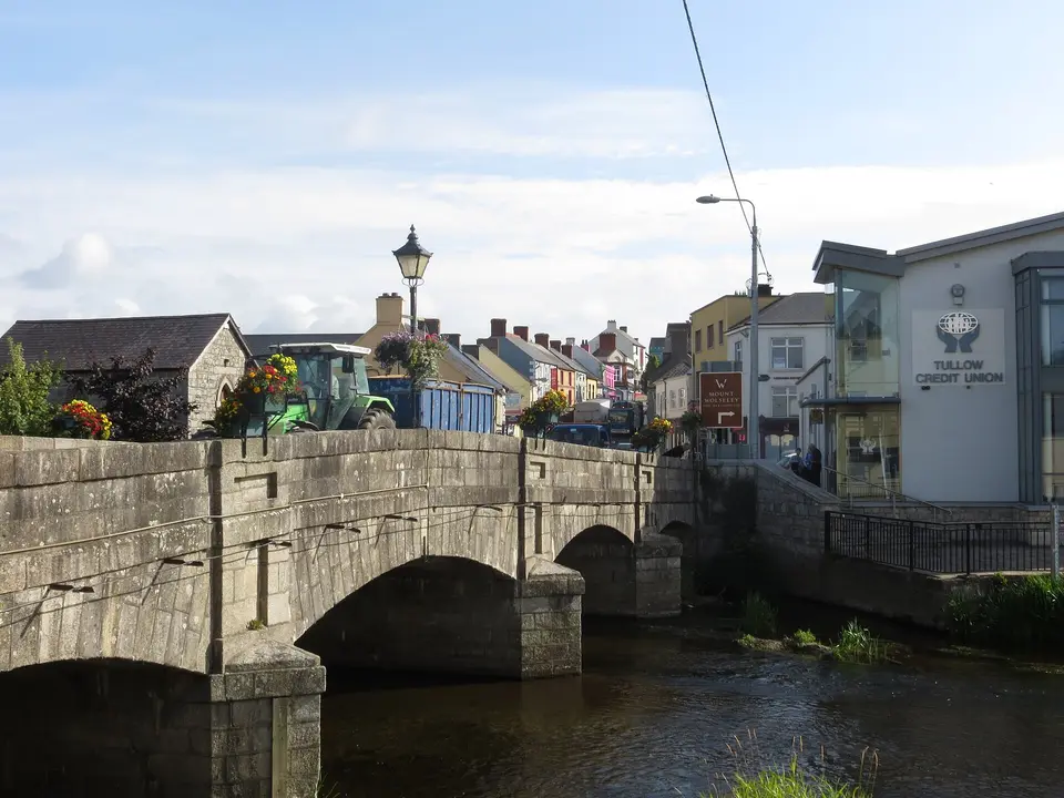 Tullow, County Carlow. The N81 crossing the River Slaney in the centre of Tullow.