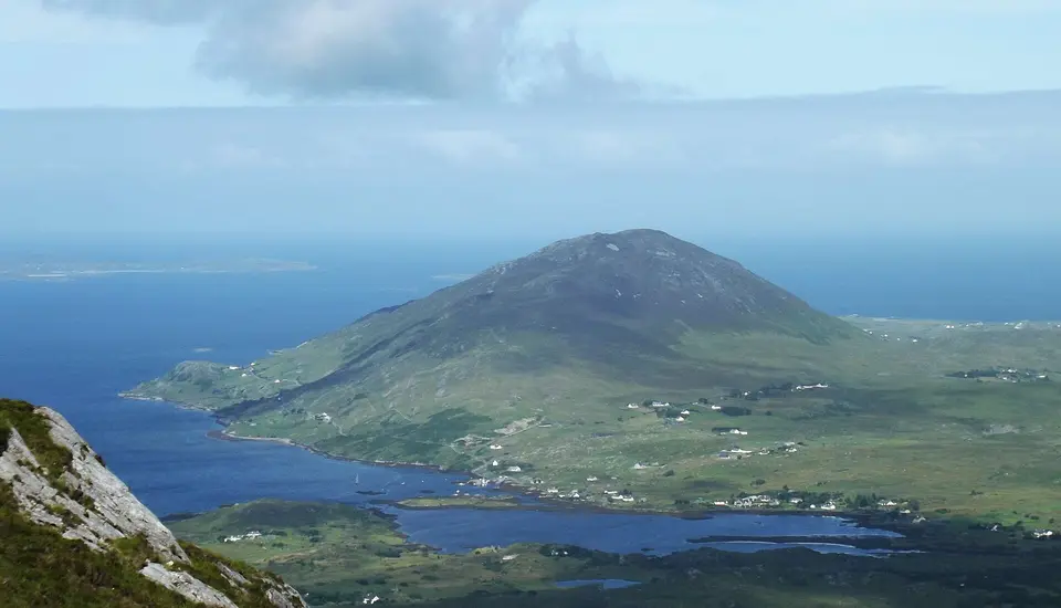 Tully Mountain from Diamond Hill (County Galway, Eire)