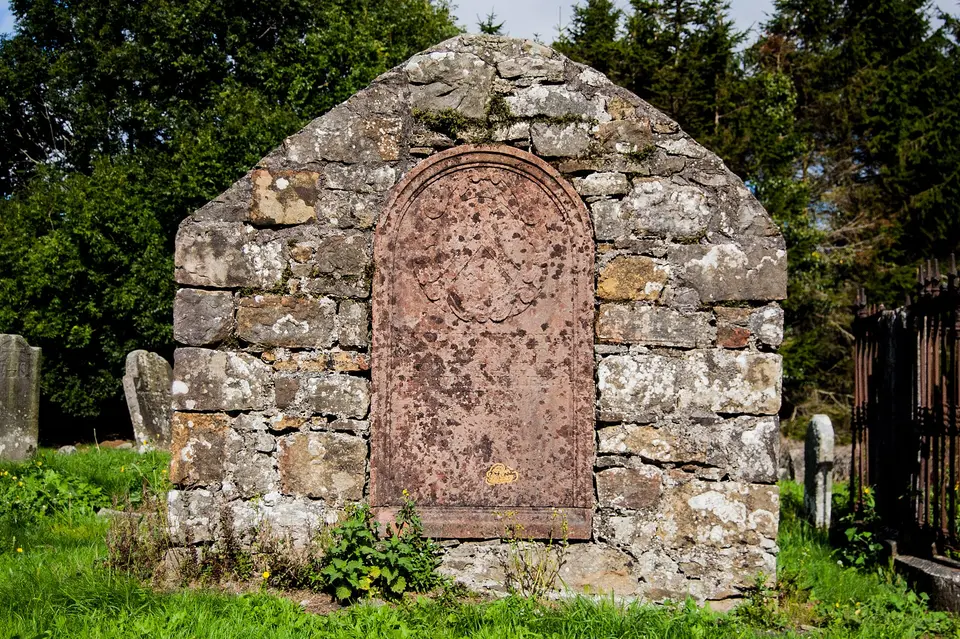 Monument in Tydavnet medievil graveyard.