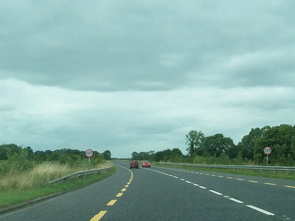 View north along the N52 north of Tyrrellspass