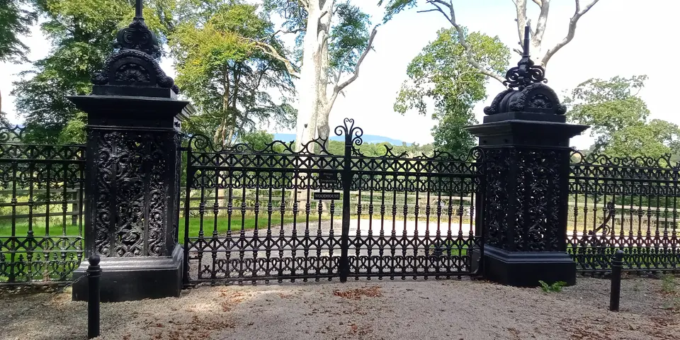 Gate into Woodhouse House, Co. Waterford. NIAH no. 22903206.